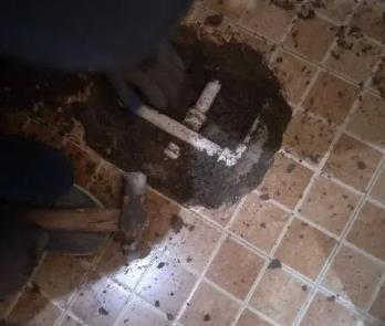 西城卫生间漏水维修公司为您分享下卫生间渗水如何处理及注意事项